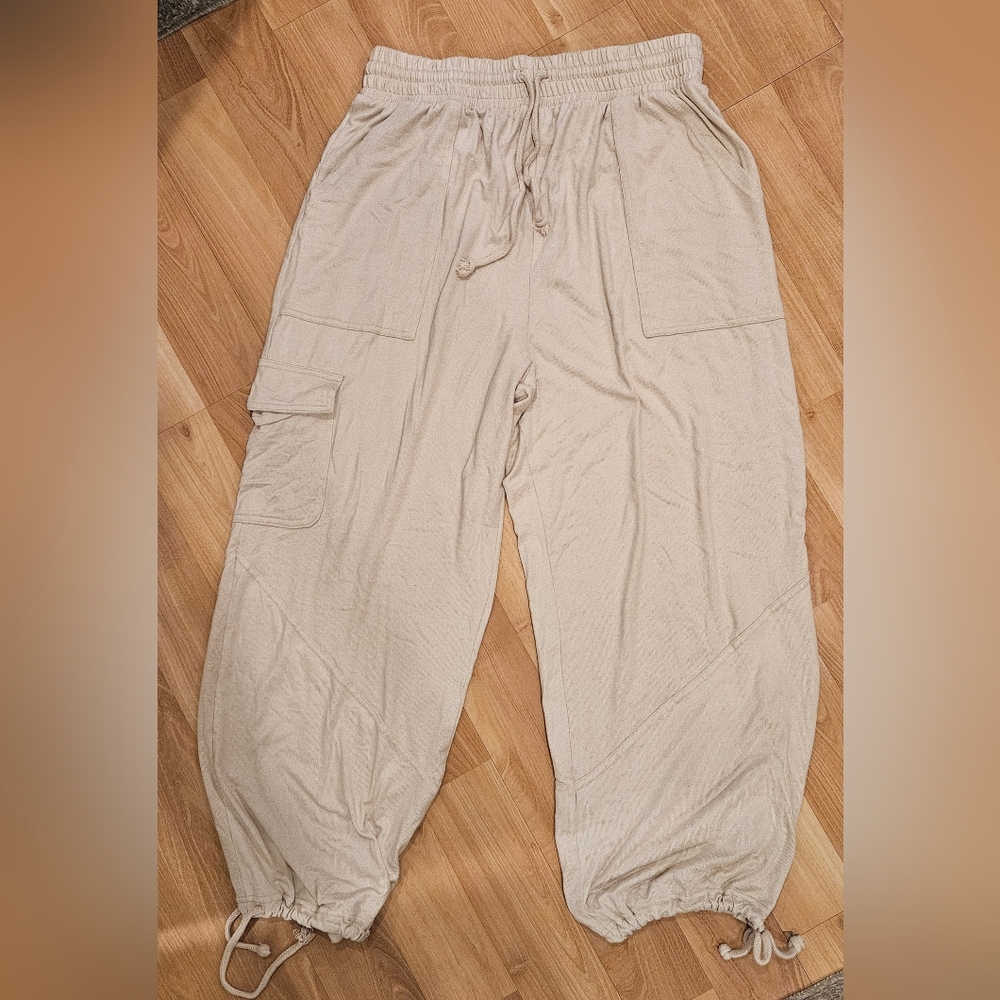 Lightweight Juniors Tan Lounge Pants